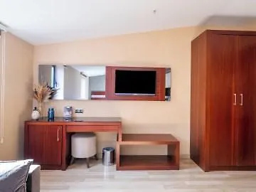 Park By Clover İstanbul Otel