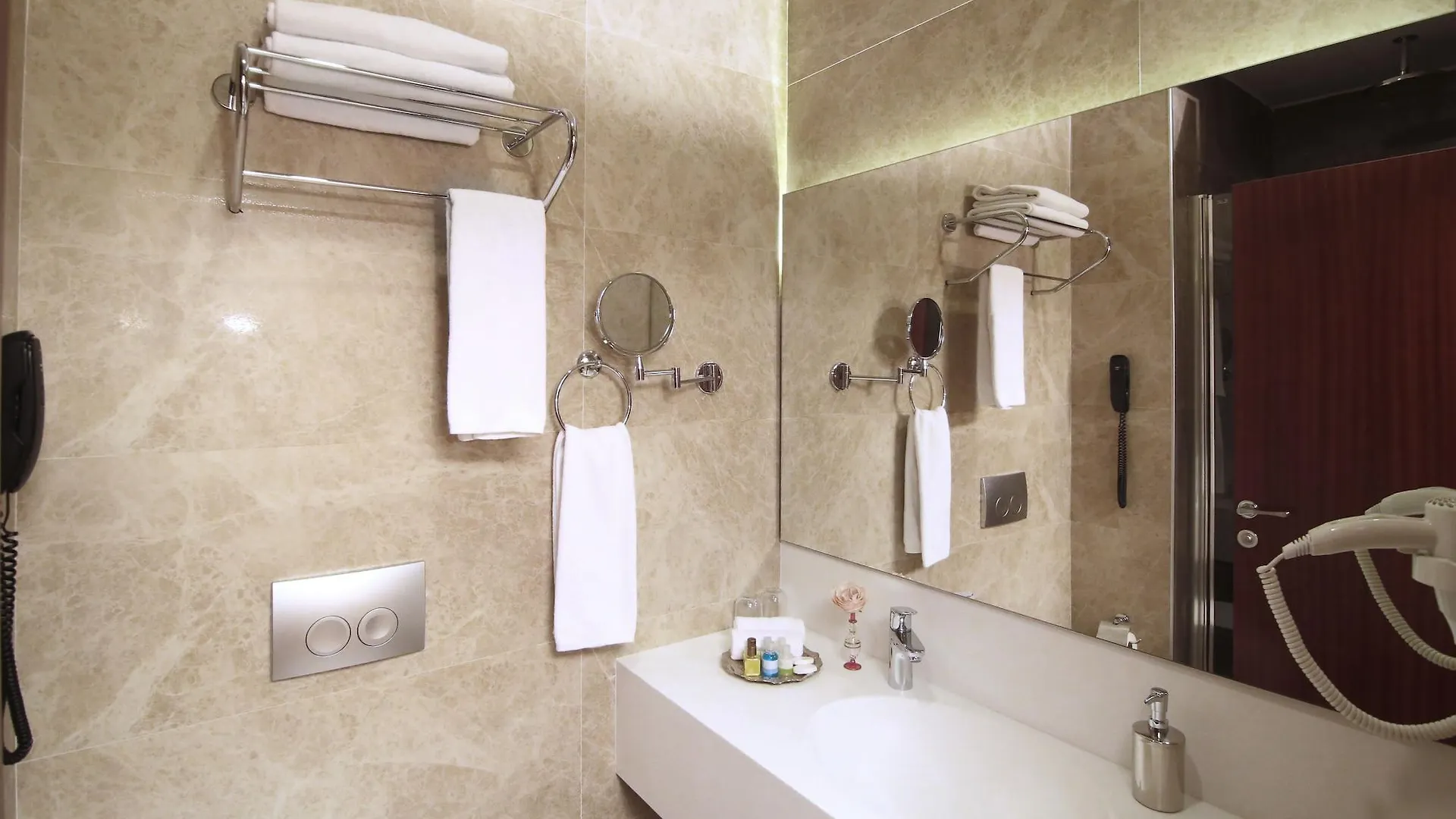 Hotel Park By Clover Istanbul